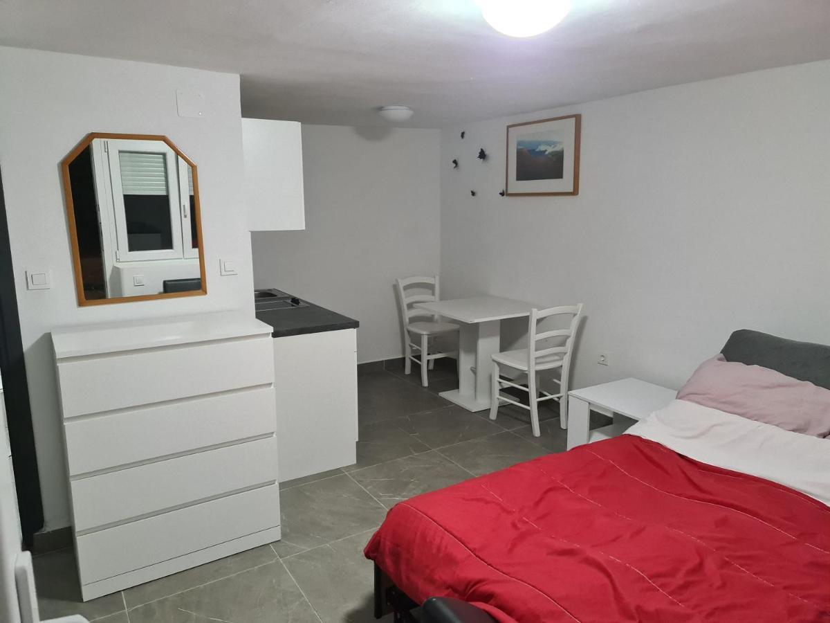 Marton Apartment Krk Luaran gambar
